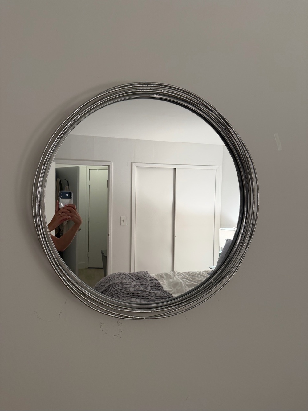 Round Silver Wall Mirror - Metallic Frame